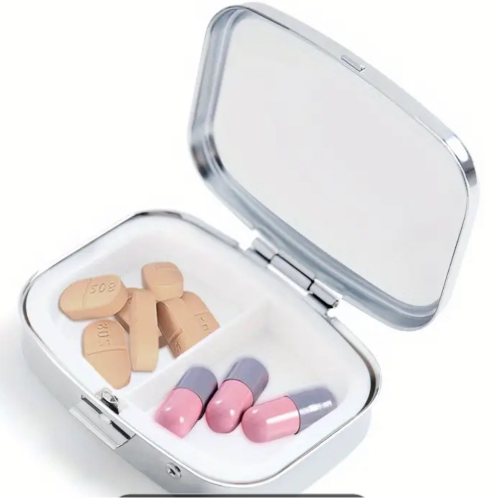 NEW! First Aid Kit Pill Box - Picture 3 of 7